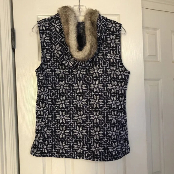 Talbots Full Zip Faux Fur‎ Hooded Vest Womens Medium Snowflakes Nordic Navy Blue - Picture 7 of 7